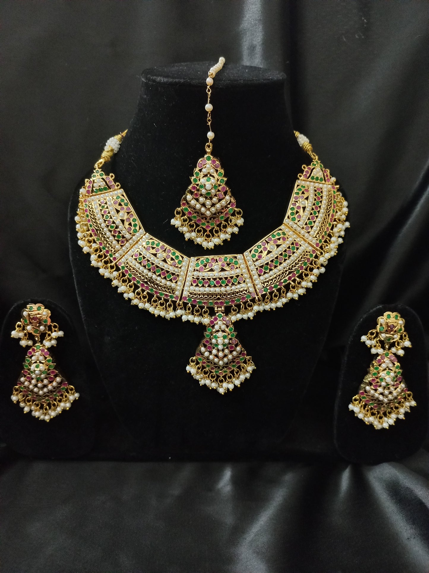 Jadau Neckpiece with Maang tikka