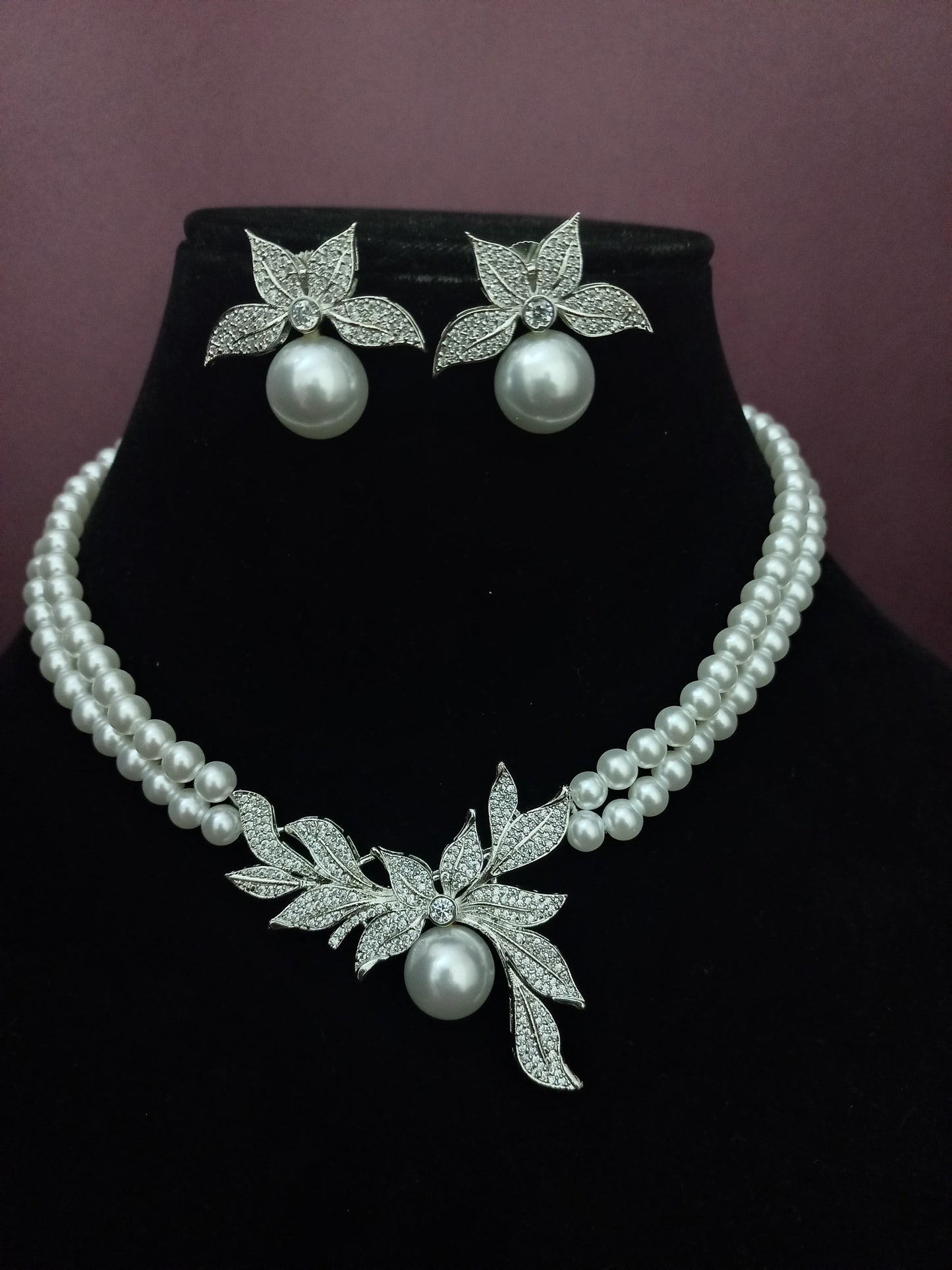 Pearl Necklace with American Diamonds