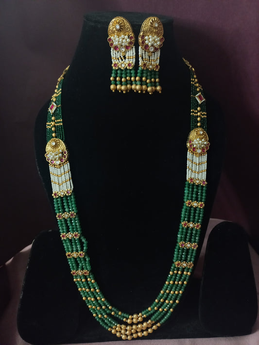 Jadau Necklace with small pearls