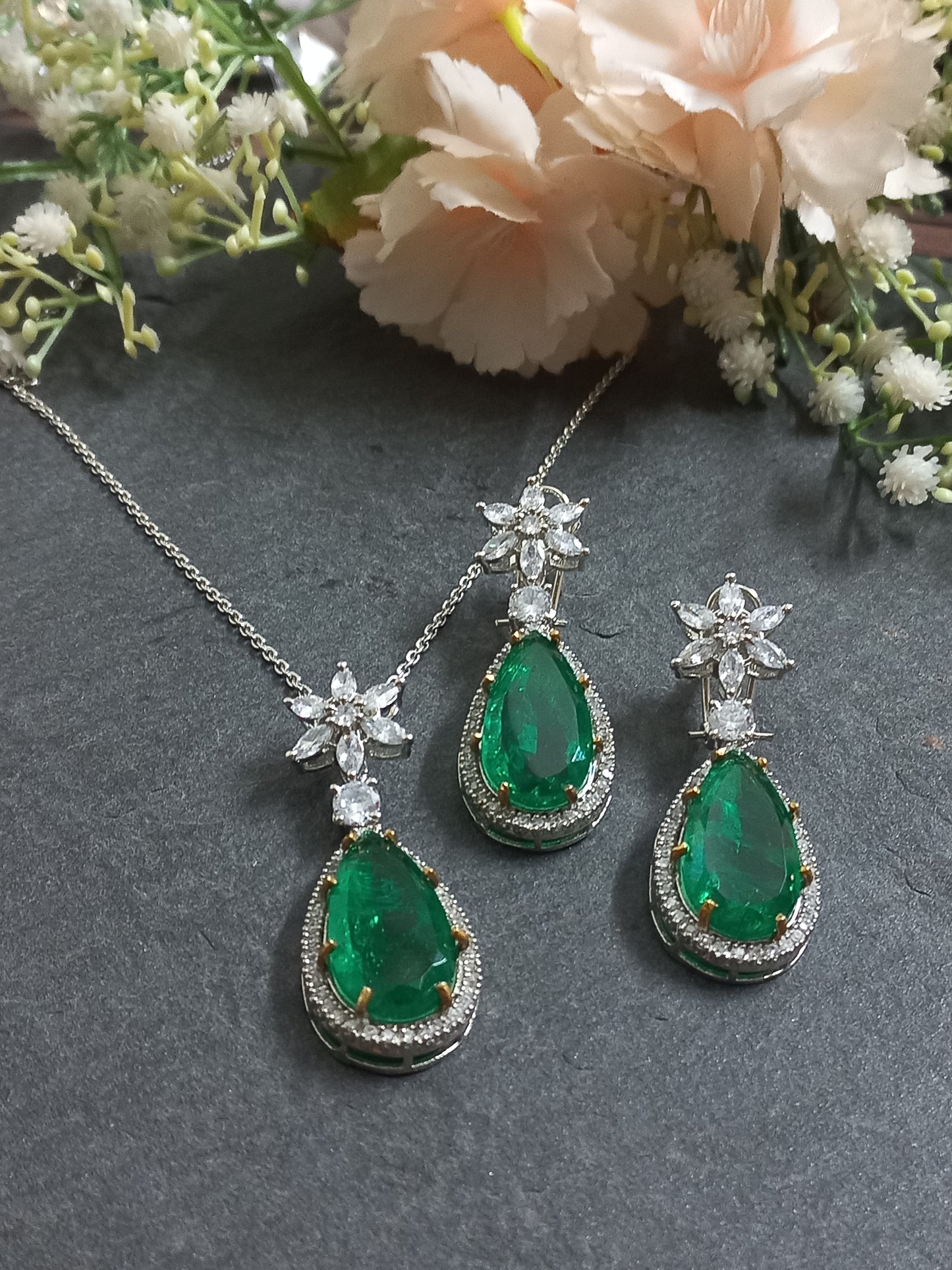 Pendent Set with Emerald Stones