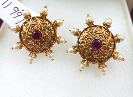 Riya Kundan Studs