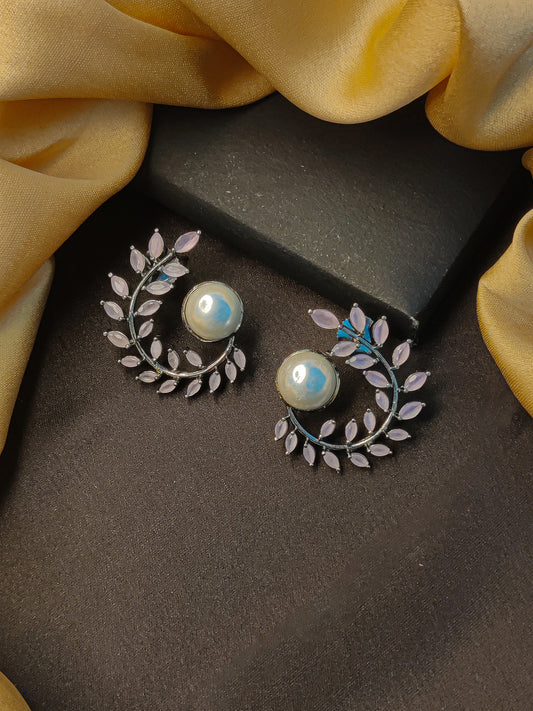 Leaf Concept Pearl Earrings