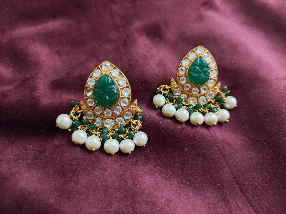 Sania Pearl with Kundan Stud