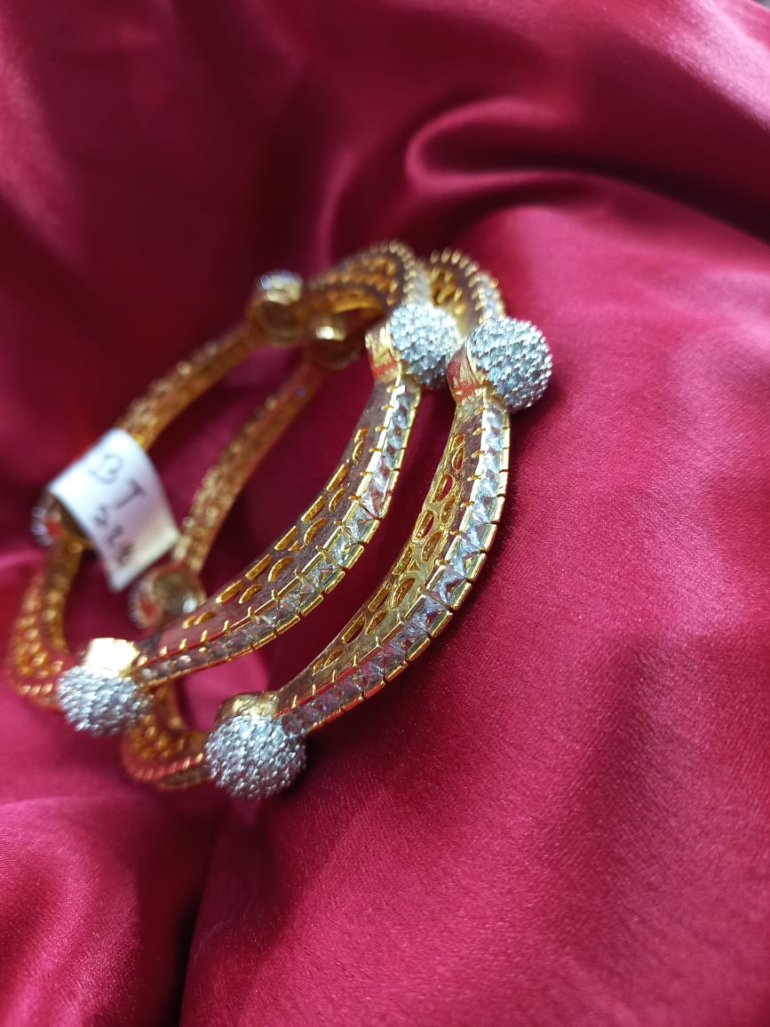 Ridhi American Diamond Bangles